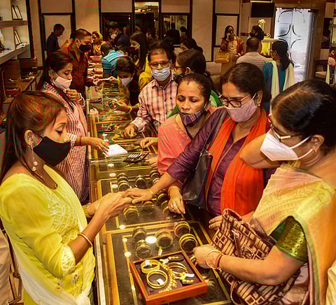 தங்கம் பவுனுக்கு ரூ.288 உயர்வு: ஒரு பவுன் ரூ.36,328-க்கு விற்பனை