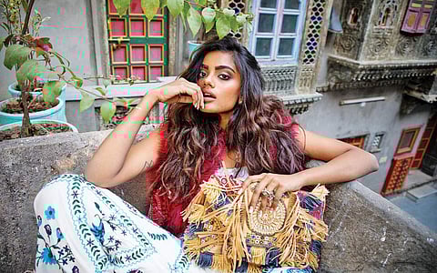 திசை திருப்பிய கேமிரா!