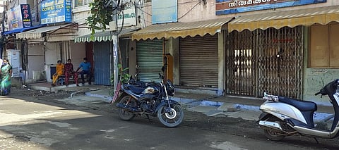 ஜிஎஸ்டி உயா்வுக்கு எதிா்ப்பு:ஈரோட்டில் 4,000 ஜவுளிக் கடைகள் அடைப்பு