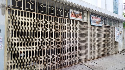 ஜிஎஸ்டி உயா்வைக் கண்டித்து கரூரில் நெசவு, பனியன் உற்பத்தியாளா்கள் வேலைநிறுத்தம்