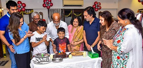 ரஜினியின் பிறந்த நாள் கொண்டாட்டப் புகைப்படங்கள்