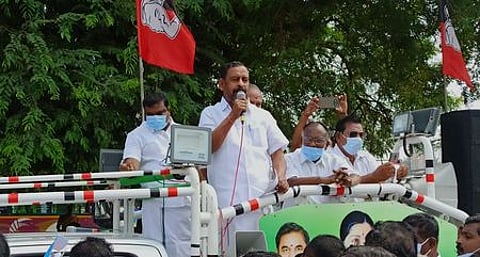 மக்கள் பிரச்னைகளில் திமுக அரசுக்கு அக்கறையில்லை: முன்னாள் அமைச்சா் ஓ. எஸ். மணியன் பேச்சு