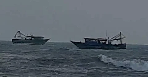 மீனவர்கள் காவலரையற்ற வேலை நிறுத்தம்