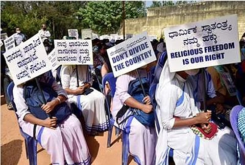 மதமாற்ற தடைச் சட்டத்துக்கு வலுக்கும் எதிர்ப்பு: கர்நாடகத்தில் போராட்டம்