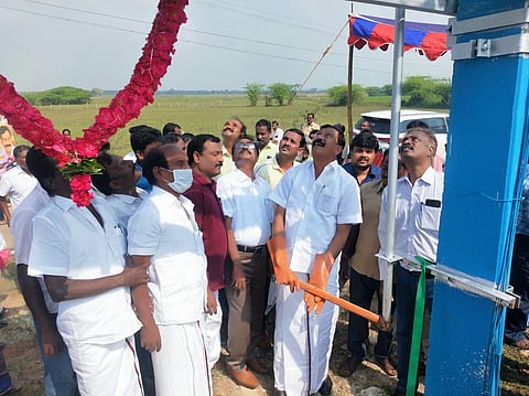 நேமள்ளூரில் புதிய மின்மாற்றியை திறந்து வைத்த கும்மிடிப்பூண்டி எம்எல்ஏ டி.ஜெ.கோவிந்தராஜன்