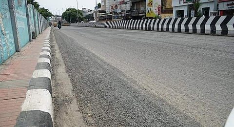 திறப்பு விழா அன்றேவா? பாஜக எம்எல்ஏ தேங்காய் உடைக்க.. சிதறியது சாலை (கோப்புப் படம்)