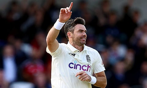 ஆஷஸ் தொடரின் முதல் டெஸ்டிலிருந்து ஜேம்ஸ் ஆண்டர்சன் விலகல்: காரணம் என்ன?