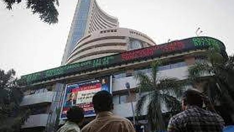 தள்ளாடிய சந்தையில் சென்செக்ஸ் 45 புள்ளிகள் சரிவு