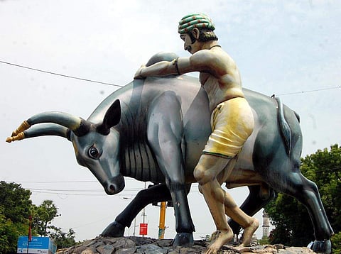ஈரோடு காளை மாடு சிலை