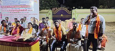 சிவசேனை கட்சி சாா்பில் உடன்குடியில் தெருமுனைப் பிரசாரக் கூட்டம் நடைபெற்றது.