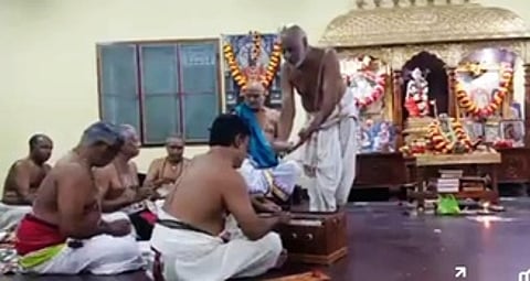 திருமருகல் அருகே போலகத்தில் ஸ்ரீவிஜயகோபால யதிஸ்வாமிகளுக்கு நடைபெற்ற அதிஷ்டான பூஜை.