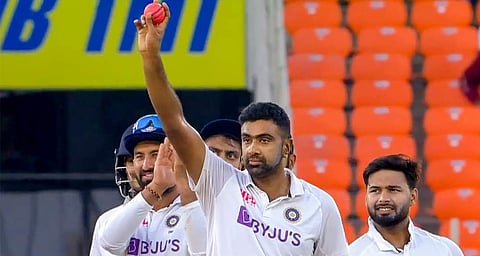 அஸ்வின் 400 விக்கெட்டுகள்: மகத்தான சாதனைகளும் புள்ளிவிவரங்களும்!