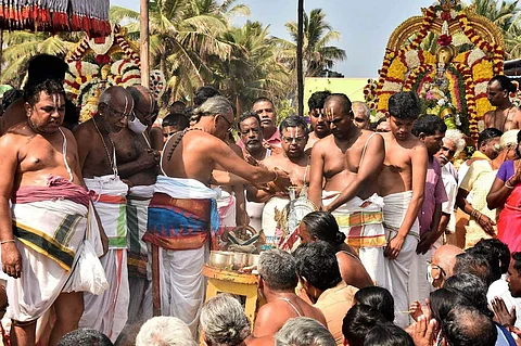 மாசி மகம்: மாமல்லபுரம் கடற்கரையில் கருட சேவை