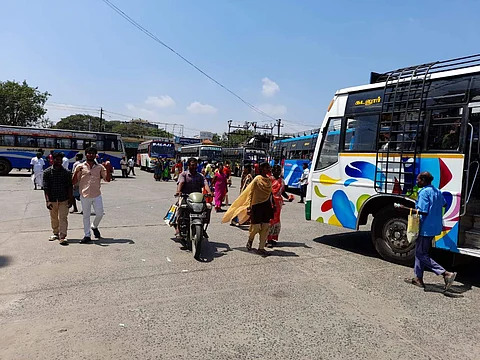 தனியார் பேருந்தில் 3 மடங்கு கட்டணம்