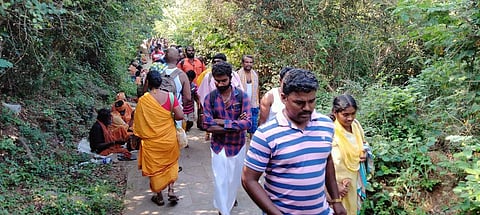 சுந்தரமகாலிங்கம் கோயிலில் ஆயிரக்கணக்கான பக்தர்கள் சுவாமி தரிசனம்