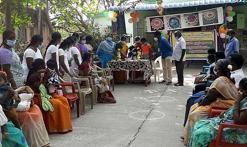 பெண் குழந்தைகளைக் காக்க விழிப்புணா்வு