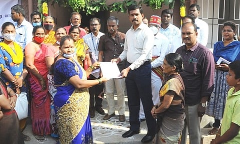 குடிசைவாழ் மக்களுக்காக ரூ. 26 கோடியில் 288 அடுக்குமாடி குடியிருப்புகள்: காணொலியில் தமிழக முதல்வா் திறந்து வைத்தாா்