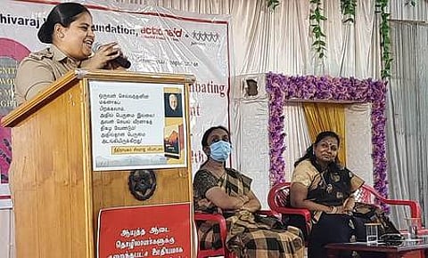 பெண்கள் காவல் நிலையத்துக்கு வருவதை தவறு என கருதக் கூடாது