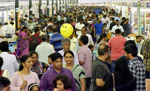 அறியப்படாத எழுத்தாளர்களின் புத்தகம் கிடைக்கும் கருவூலம் புத்தகக் கண்காட்சி: வாசகா் கருத்து