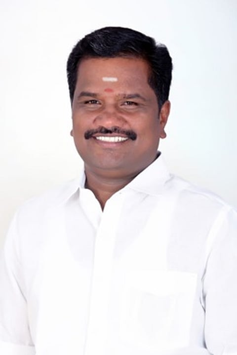 காரைக்குடி சட்டப் பேரவை தொகுதி வேட்பாளராக அம்மா மக்கள் முன்னேற்றக் கழகத்தின் சாா்பில் தோ்போகி வி. பாண்டி அறிவிக்கப்பட்டுள்ளாா்.