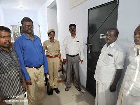 சீா்காழி தொகுக்கு 418 மின்னணு வாக்குப்பதிவு இயந்திரங்கள் கொண்டுவரப்பட்டன