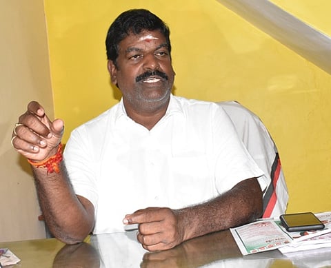 உளுந்தூா்பேட்டை தொகுதி திமுக சாா்பில் போட்டியிடும் ஏ.ஜெ.மணிக்கண்ணன்.