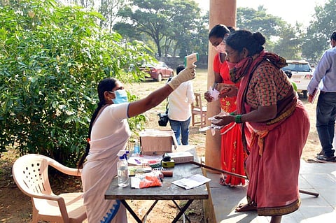 வாக்களிக்க வருபவரின் உடல்வெப்பநிலை அதிகமாக இருந்தால்?