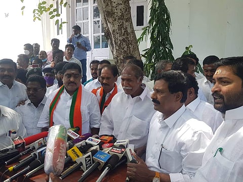 வேட்பு மனு தாக்கல் முடிந்த பின் வேட்பாளர் பட்டியல்