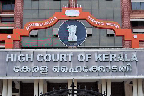 வேட்புமனு நிராகரிப்பு: கேரள உயர்நீதிமன்றத்தில் பாஜக வேட்பாளர்கள் வழக்கு