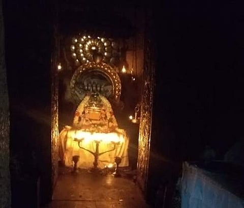 அவிநாசி லிங்கேஸ்வரை சூரியபகவான் வணங்கிய அபூர்வக் காட்சி.