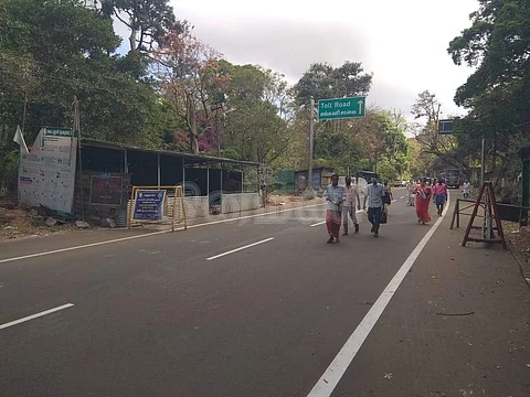 தமிழக கேரள எல்லையில் உள்ள குமுளி சோதனை சாவடி.