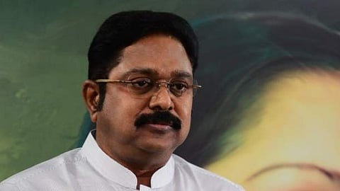 அம்மா மக்கள் முன்னேற்றக் கழகத்தின் பொதுச்செயலா் டி.டி.வி.தினகரன்.