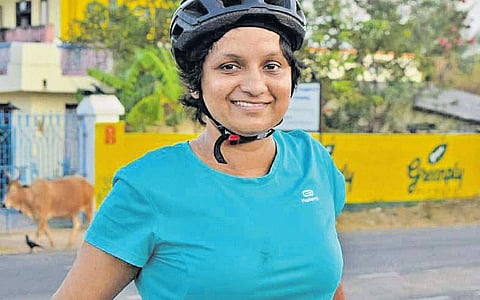 தொலைதூர சைக்கிள் வீராங்கனை!