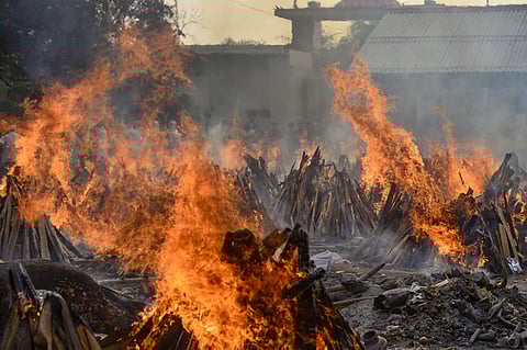 கரோனாவும் ஏப்ரல் மாதமும்.. புள்ளி விவரம் சொல்லும் பயங்கரம்