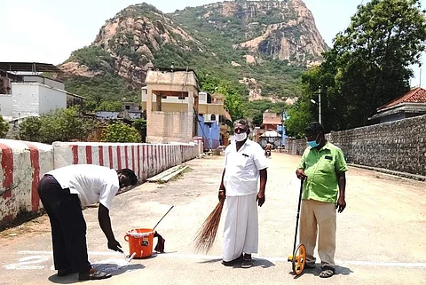 பாதுகாப்பு எல்லைக் கோடுகள் தரையில் எழுதும் பணிகள் தொடக்கம்