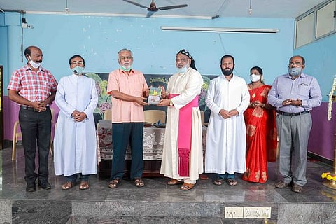 மணலிக்கரை புனித மரிய கொரற்றி பள்ளியில் நூல் வெளியீட்டு விழா