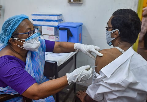 தமிழகத்தில் புதிதாக 30,621 பேருக்கு கரோனா; 297 பேர் பலி