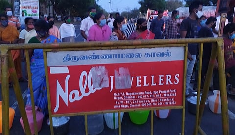 திருவண்ணாமலையில் குடிநீா் கோரி சாலை மறியல்