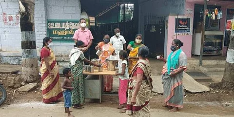 நாராயணத்தேவன்பட்டியில் இரட்டைக் கஷாயம் வழங்கப்பட்டது.