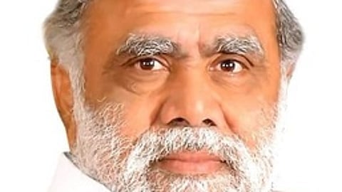 கூட்டுறவுத் துறை அமைச்சா் ஐ.பெரியசாமி.