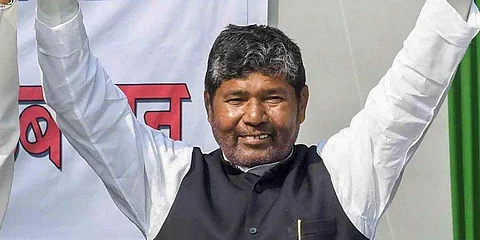 லோக் ஜன சக்தி கட்சியின் தலைவராக பசுபதி குமார் பாரஸ் தேர்வு