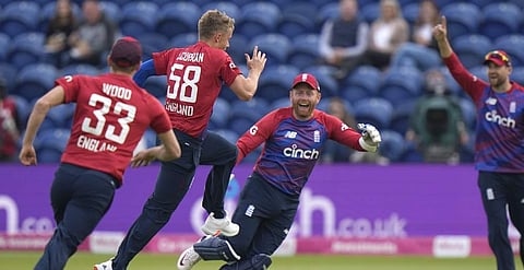 டி20: இலங்கையை மீண்டும் வீழ்த்தி தொடரை வென்ற இங்கிலாந்து (ஹைலைட்ஸ் விடியோ)