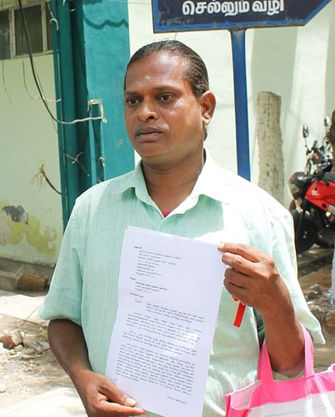 திருநங்கை கருப்பசாமி என்ற கல்பனா.