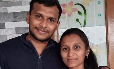 உன் புன்னகை இன்னும் என்னை உருக வைக்கிறது: கிரிக்கெட் வீரர் நடராஜனைப் புகழும் மனைவி