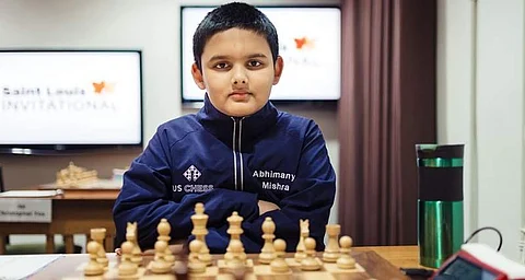 படம் - www.facebook.com/abhimayumishrachess