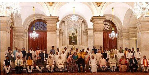 மத்திய அமைச்சரவையில் 42% பேர் மீது கிரிமினல் வழக்குகள்; 90% பேர் கோடீஸ்வரர்கள்!