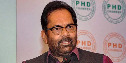 வாரிசு அரசியல் நோயில் இருந்துநாட்டை மீட்டவா் பிரதமா் மோடி- முக்தாா் அப்பாஸ் நக்வி