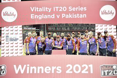 கடைசி டி20யில் 'த்ரில்' வெற்றி: தொடரை வென்றது இங்கிலாந்து