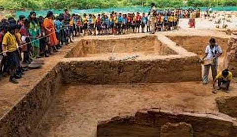 சிவகங்கை மாவட்டம் திருப்புவனம் அருகே உள்ள கீழடி அகழாய்வுத்தளம்.