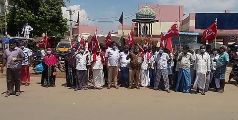 தம்மம்பட்டியில் பெட்ரோல், டீசல் விலை உயா்வைக் கண்டித்து ஆா்ப்பாட்டம்